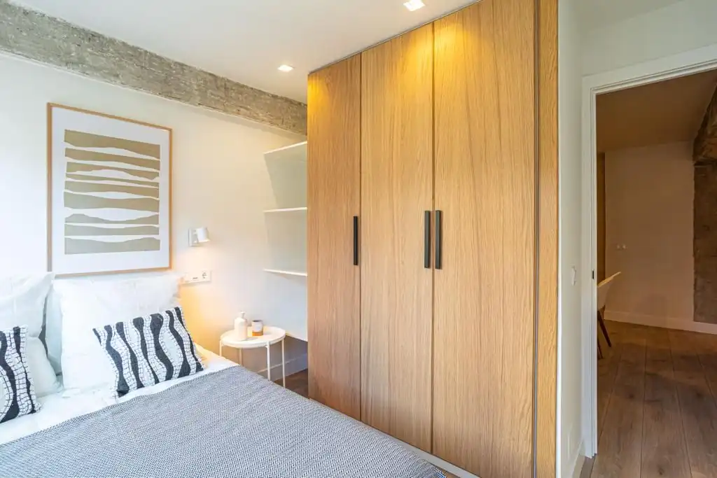 Room in Calle del Arroyo, 30, Valdeacederas