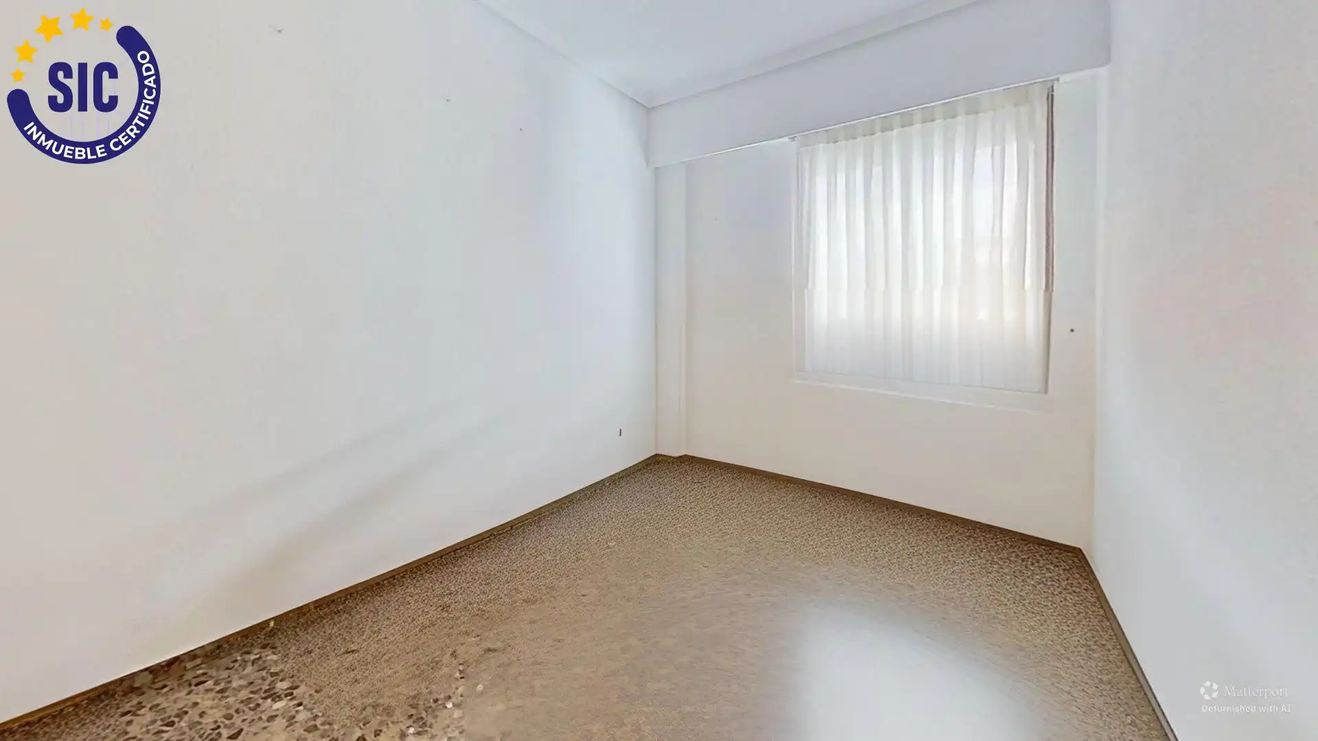 Habitación de Piso en venta en Valencia con Aire acondicionado, Calefacción y Balcón