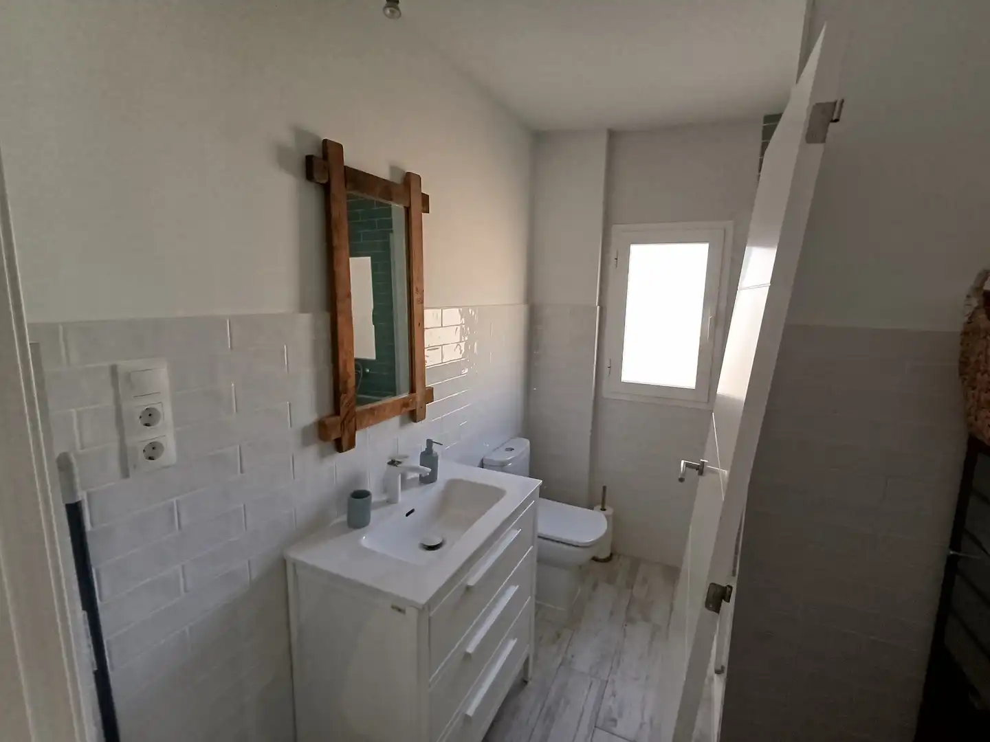 Bany de Pis en venda en Villajoyosa / La Vila Joiosa amb Moblat i Balcó