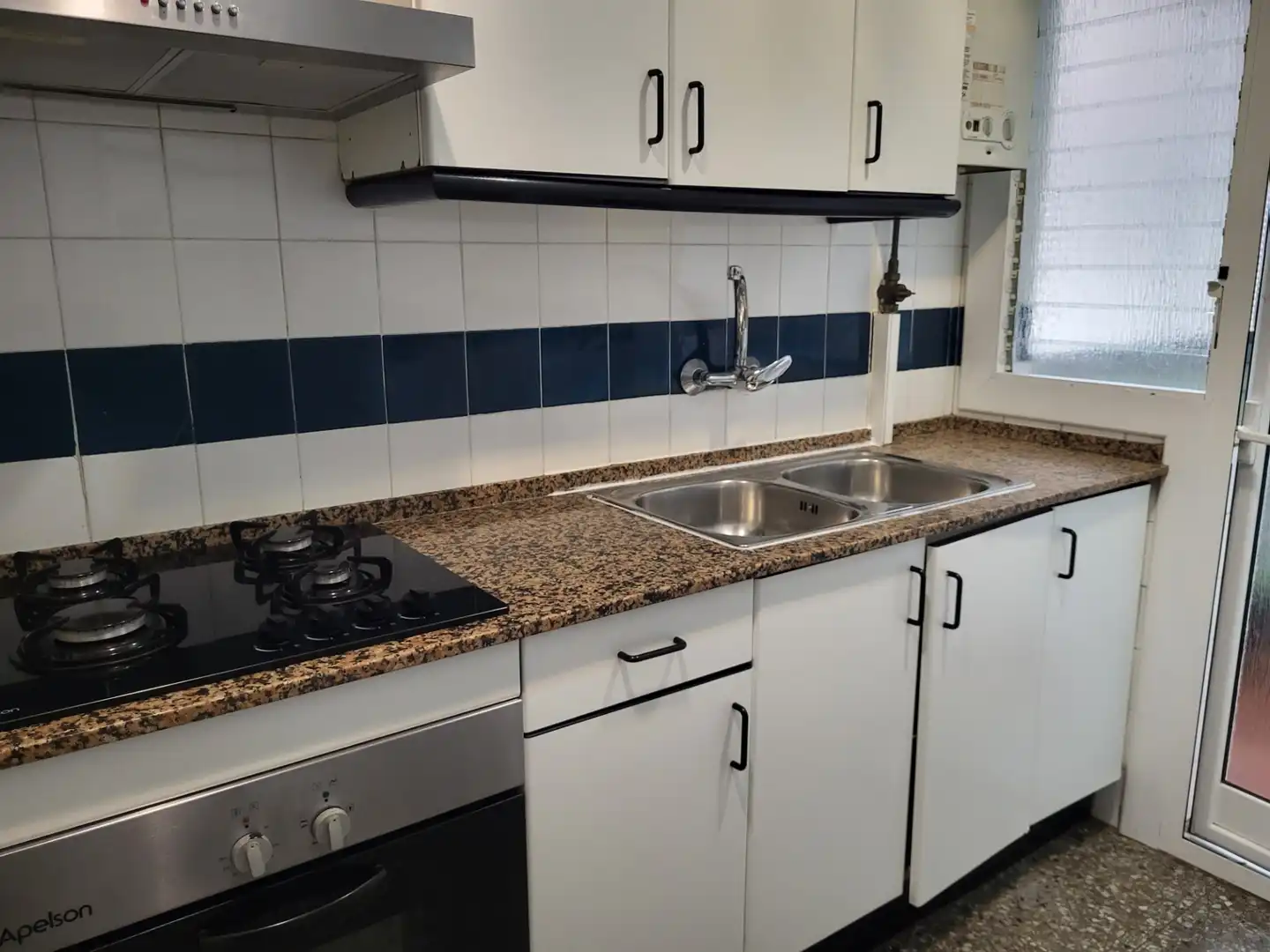 Cocina de Piso en venta en Barcelona con Aire acondicionado y Horno