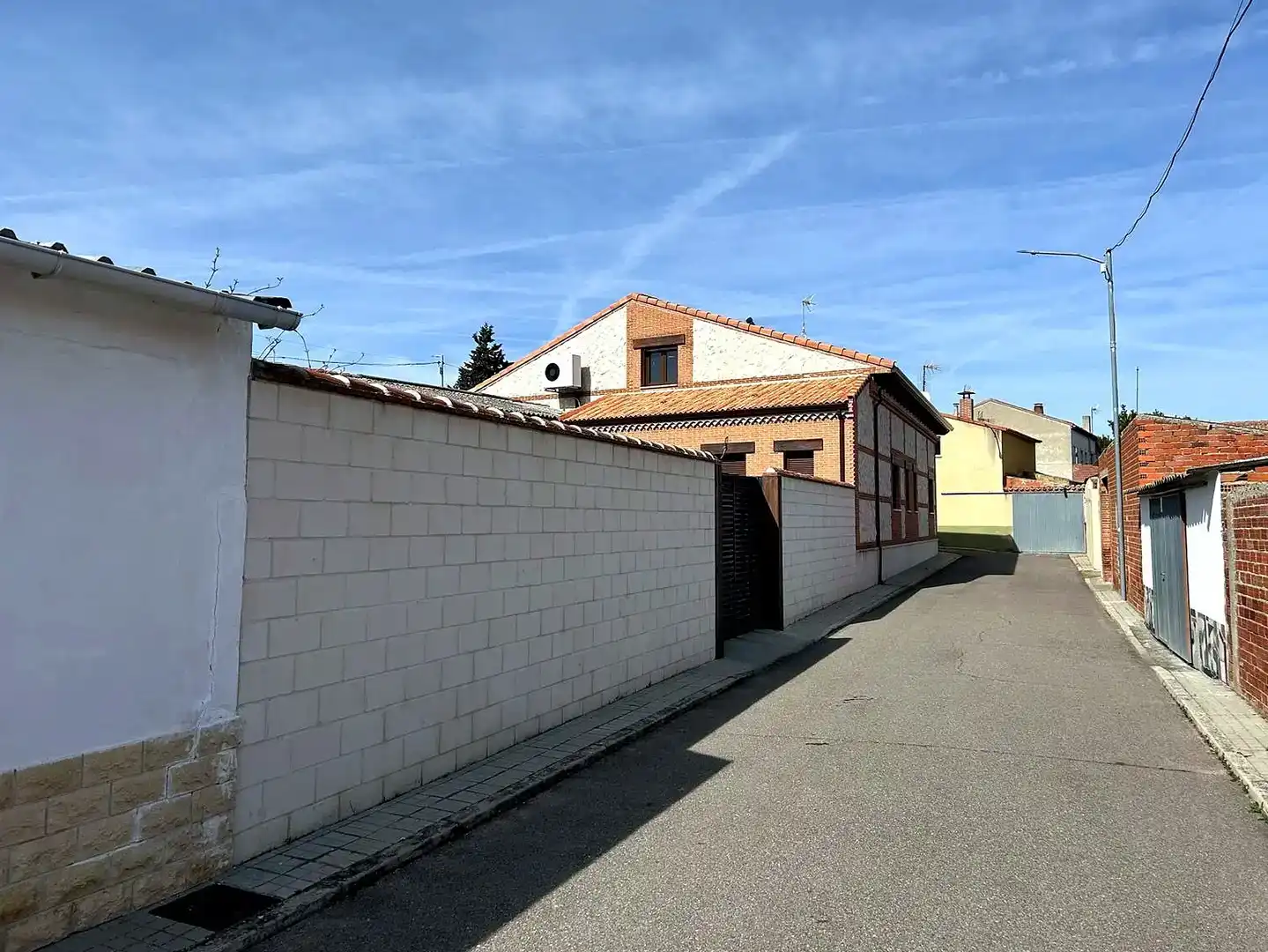 Vista exterior de Casa o chalet en venta en Matapozuelos, Valladolid