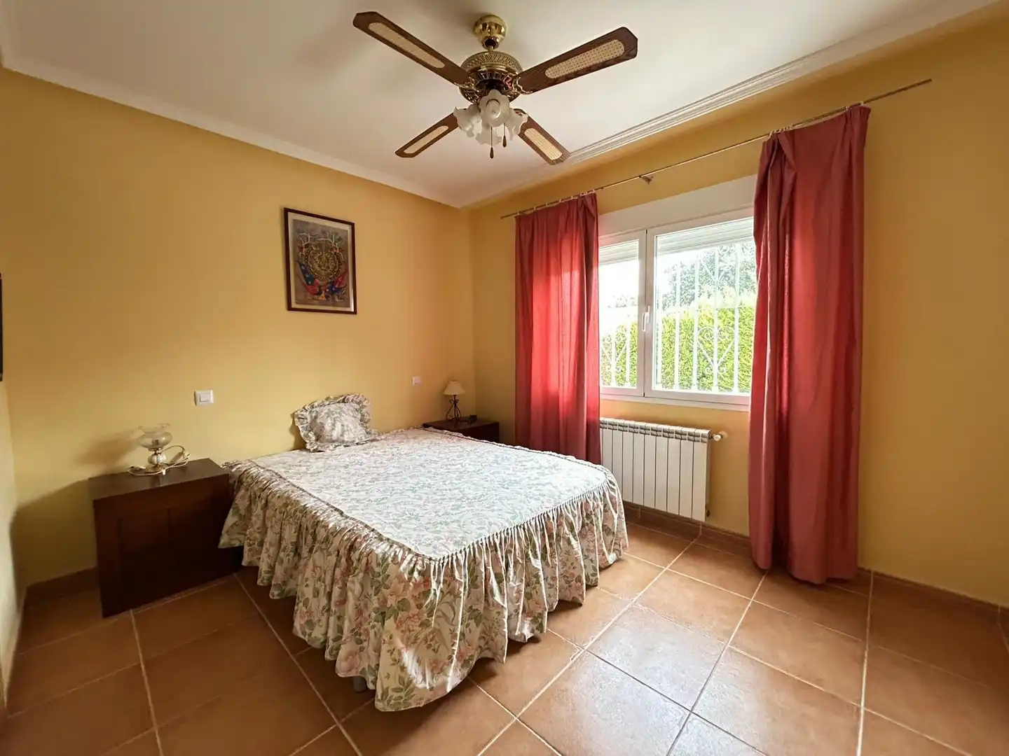 Dormitori de Casa o xalet en venda en Pioz amb Calefacció, Jardí privat i Alarma