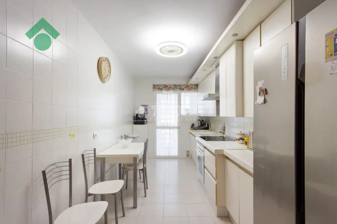 Kitchen of Flat for sale in Vélez-Málaga  with Community pool