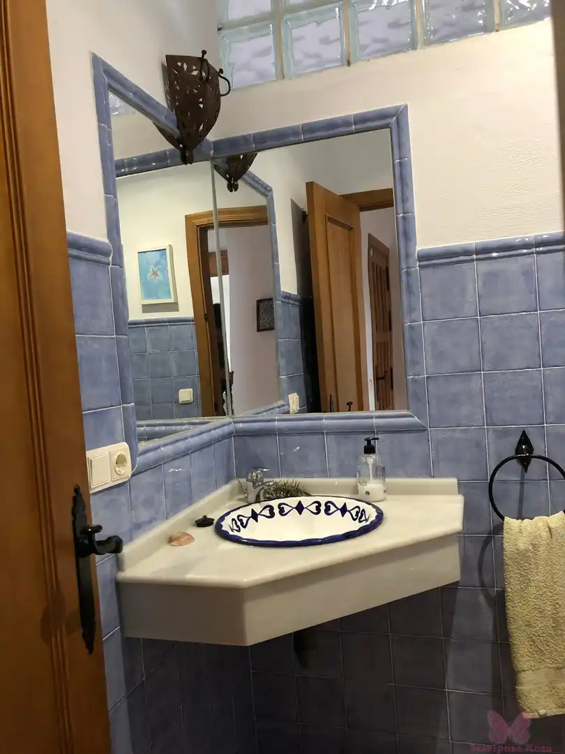 Bathroom of Houses for sale in Chiclana de la Frontera  with Heating and Alarm