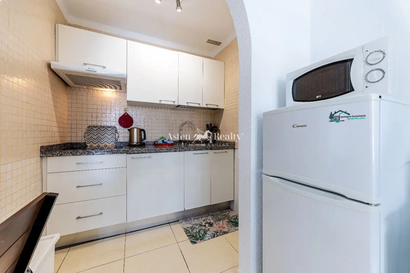 Küche von Wohnung zum Verkauf in Arona mit Klimaanlage, Terrasse und Schwimmbad