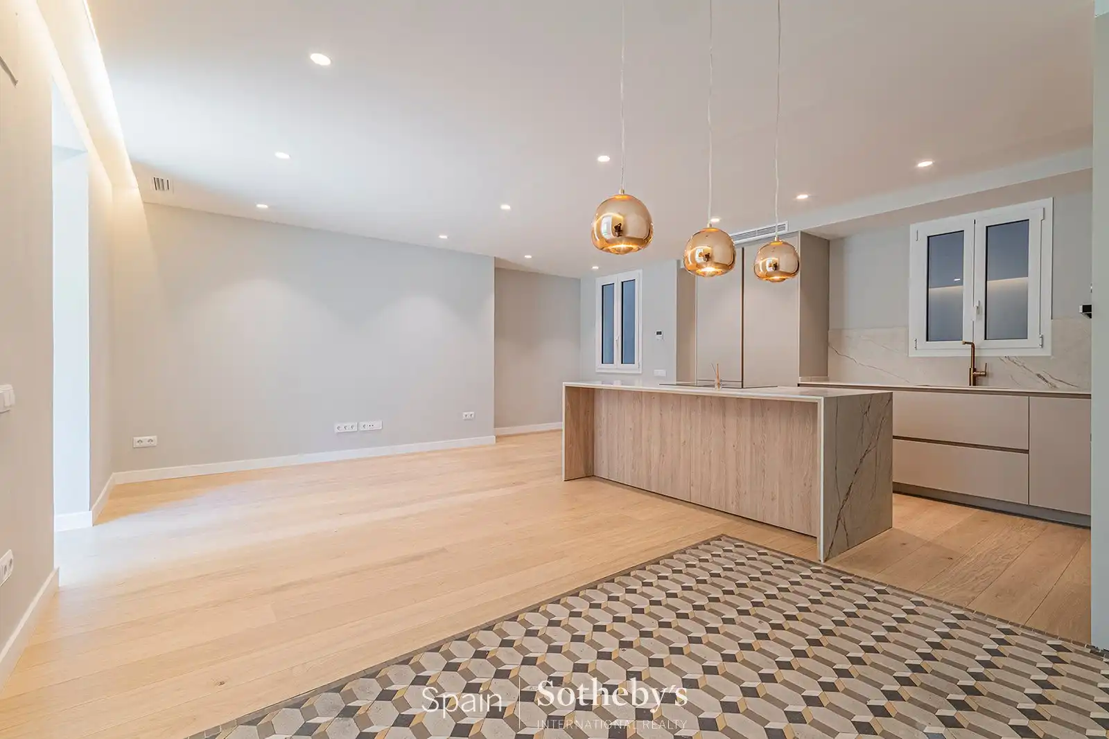 Cuina de Apartament en venda en Barcelona amb Aire condicionat, Calefacció i Terrassa