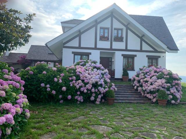 Casa-chalet en Venta en Plaza Francisco Perojo Cagigas en Heras - Santiago -San Salvador