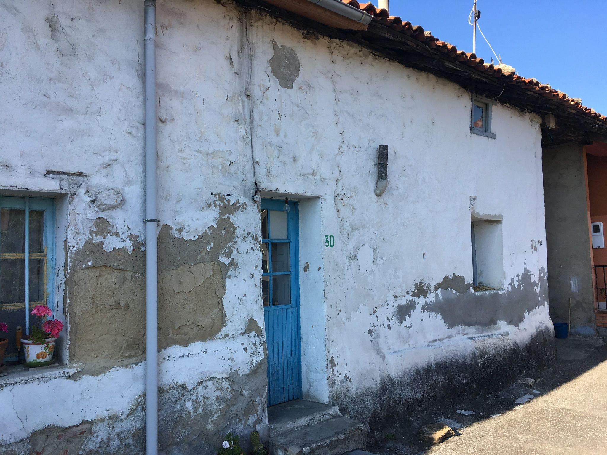 Exterior view of House or chalet for sale in Oviedo 