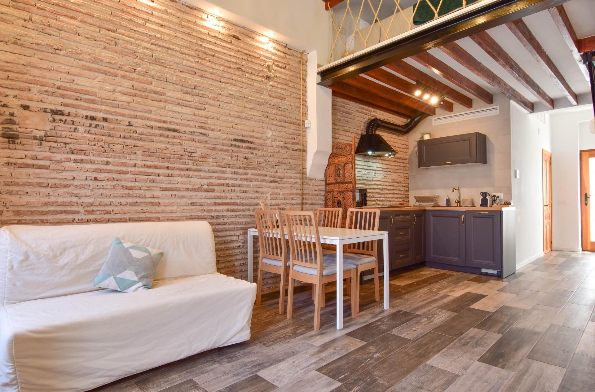 Kitchen of House or chalet for sale in  Valencia Capital  with Air Conditioner and Terrace
