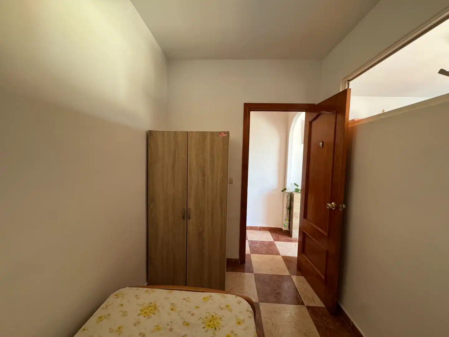 Habitación en Calle Maestro Chapí, Parque Ayala - Jardín de la Abadía - Huelín