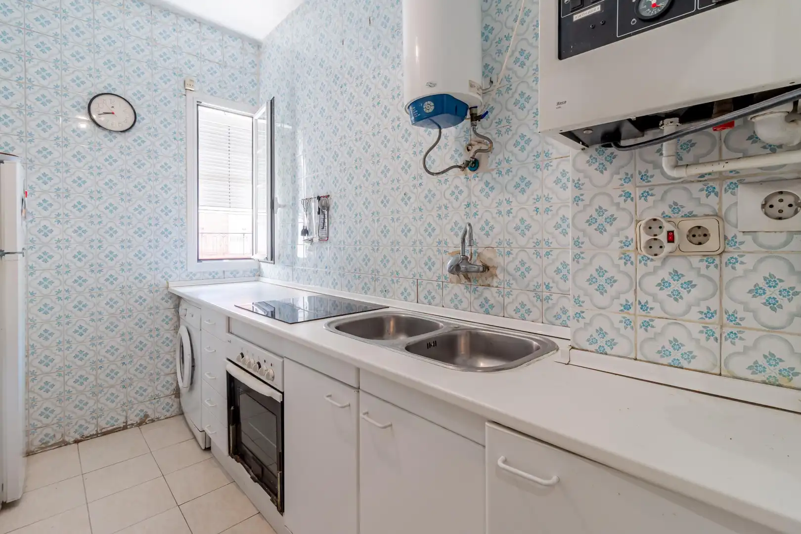 Cocina de Apartamento en venta en Madrid con Calefacción
