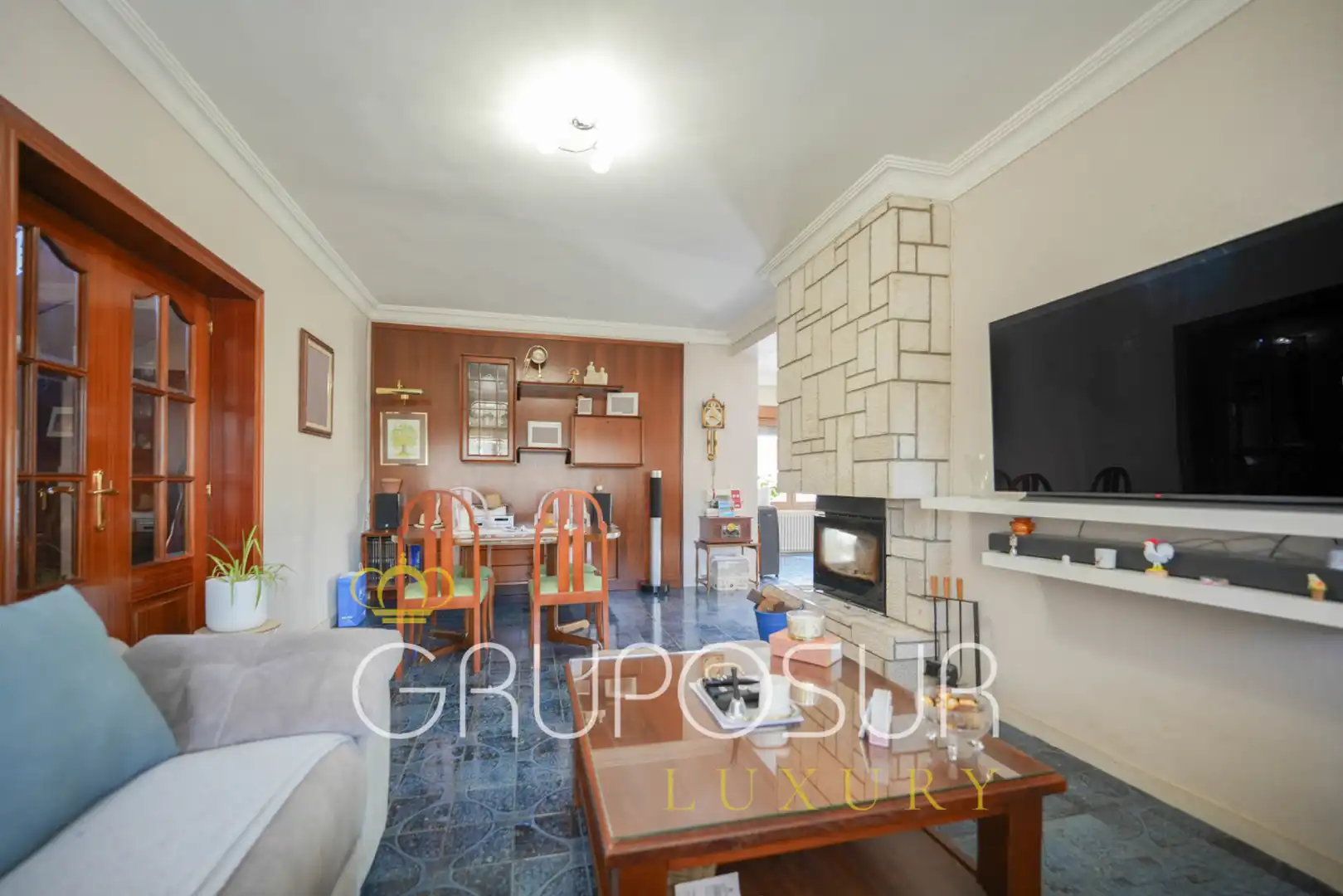 Sala d'estar de Casa o xalet en venda en Valladolid amb Calefacció, Jardí privat i Terrassa