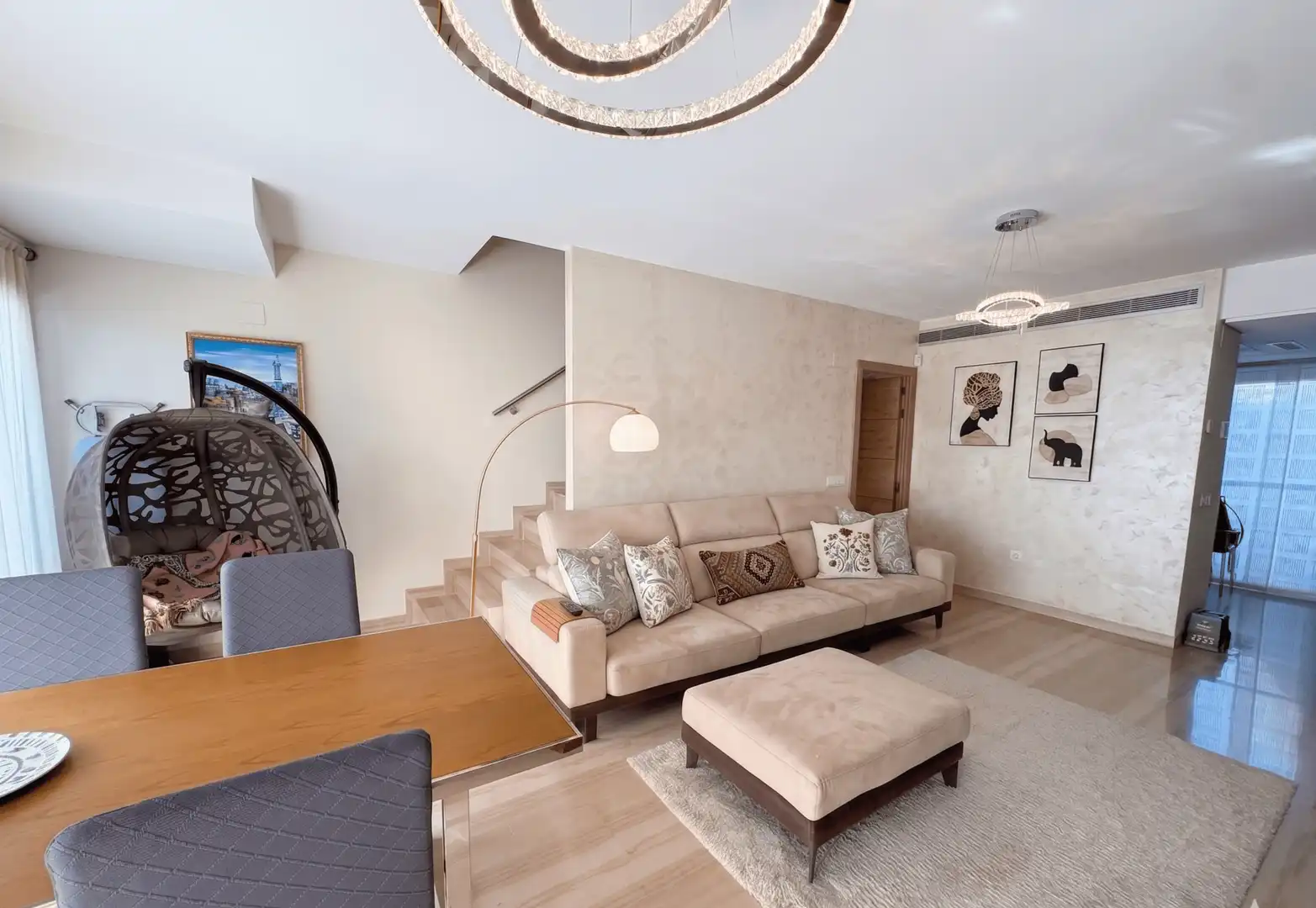 Sala de estar de Casa o chalet en venta en Chiva con Aire acondicionado, Calefacción y Jardín privado