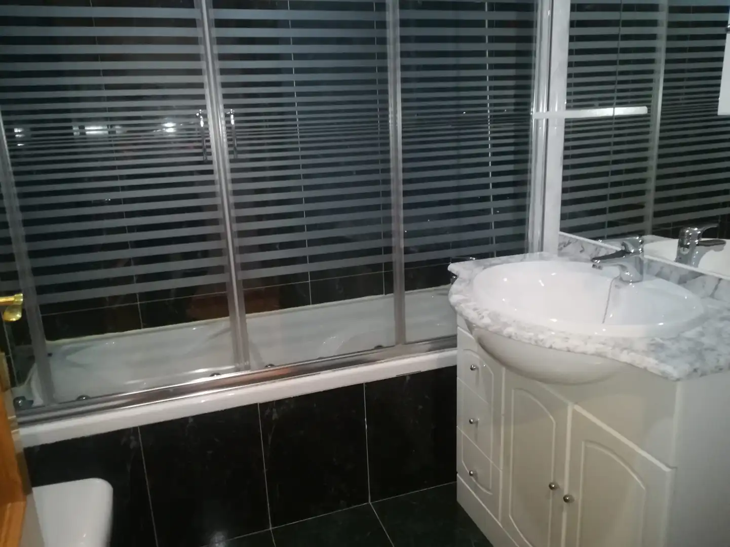 Bathroom of Detached homes for sale in Toledo  with Air Conditioner, Heating and Parquet flooring