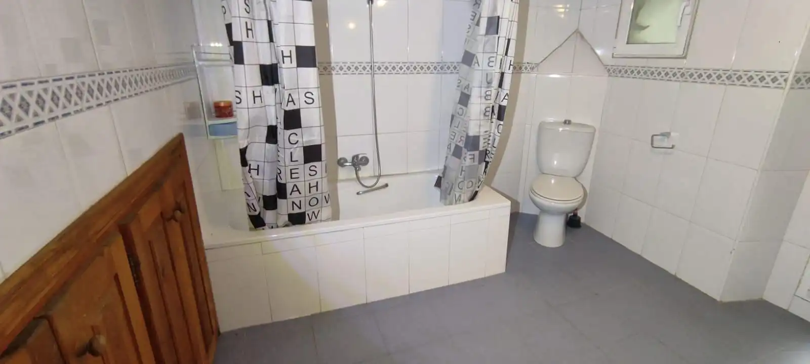 Bany de Planta baixa en venda en Santander