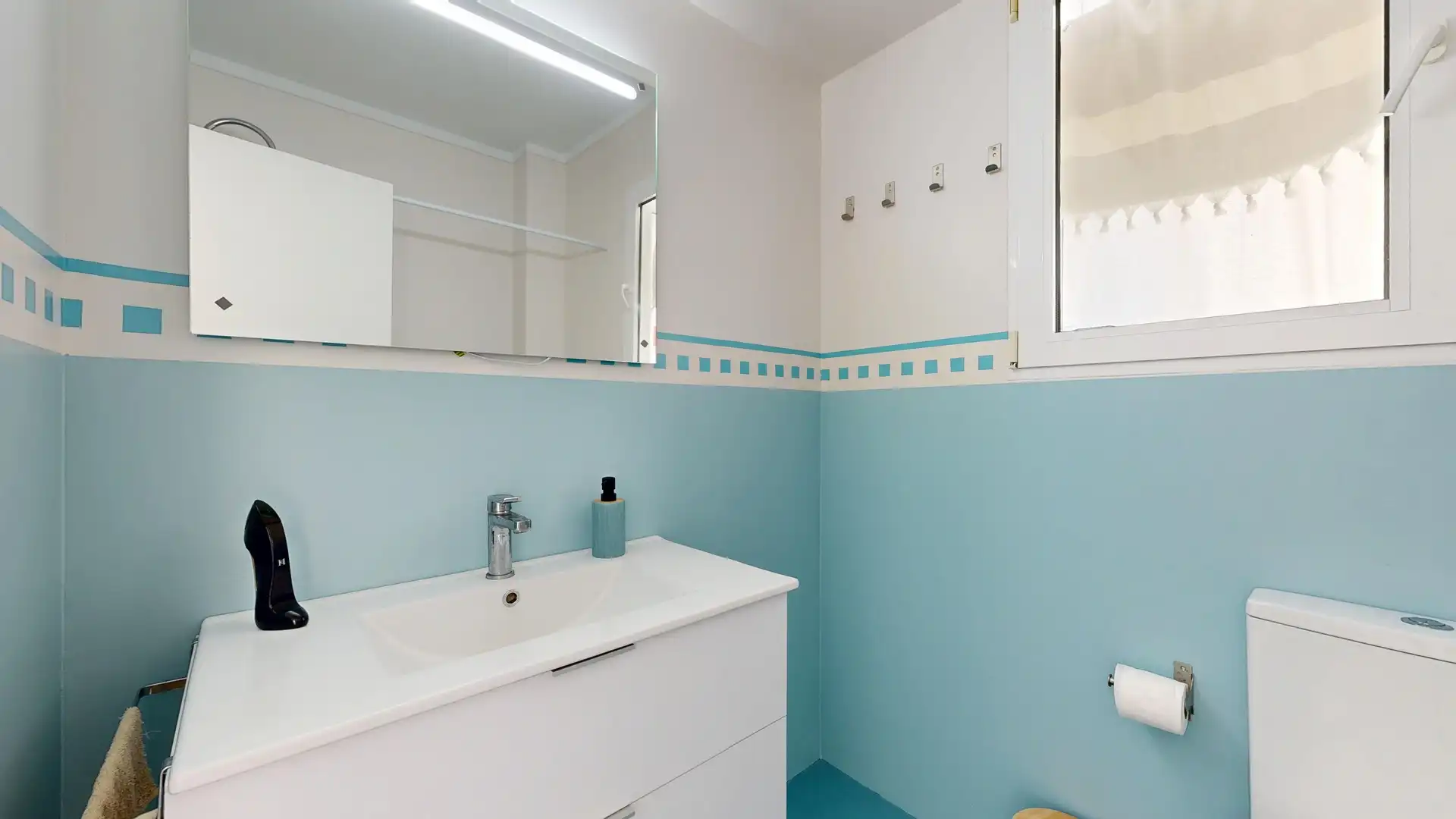 Baño de Piso en venta en Benicasim / Benicàssim con Jardín privado y Terraza