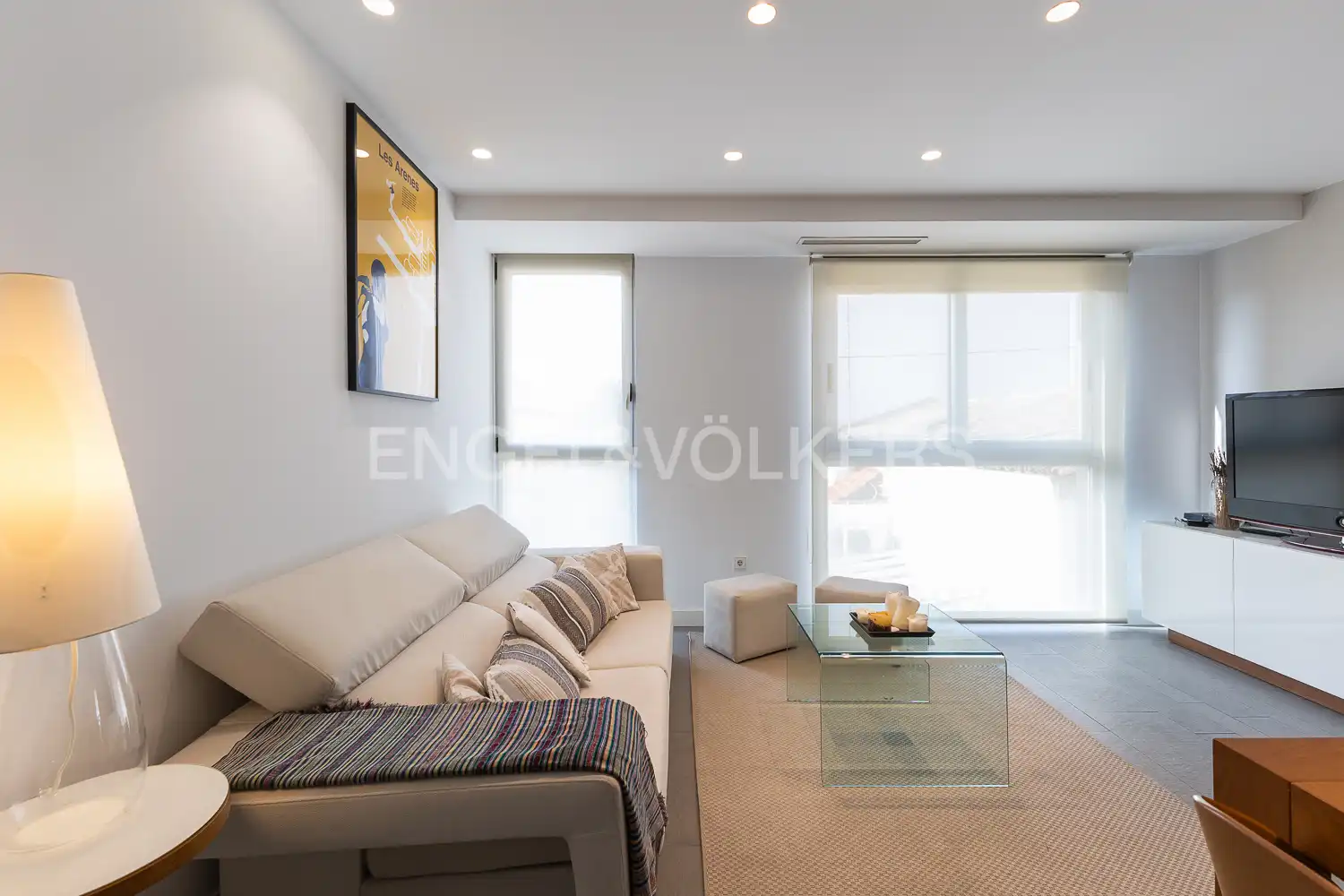 Wohnung zur Miete in Calle Isabel de Villena, La Malva-rosa