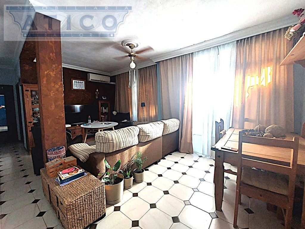 Sala de estar de Piso en venta en  Sevilla Capital con Aire acondicionado