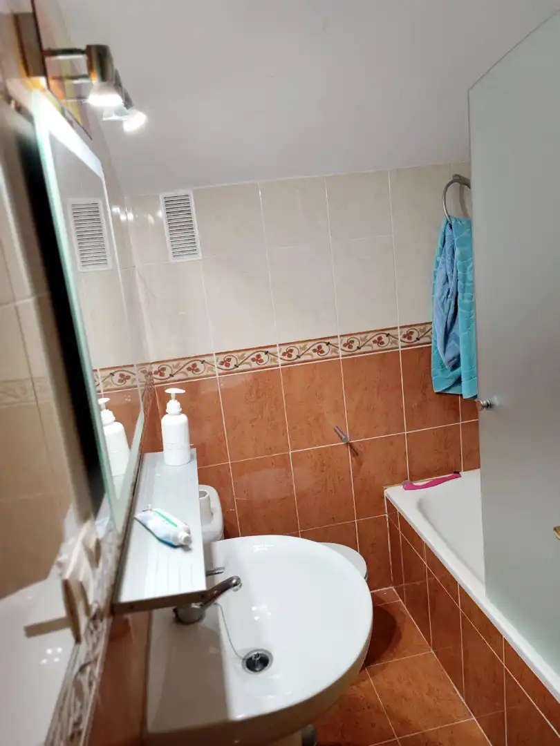Baño de Ático en venta en Fuengirola con Aire acondicionado, Terraza y Amueblado