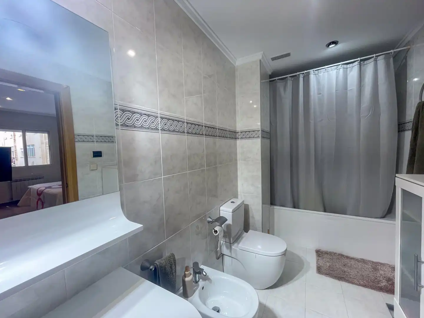 Flat for rent in Plaza JUAN GRANDIA, Requena