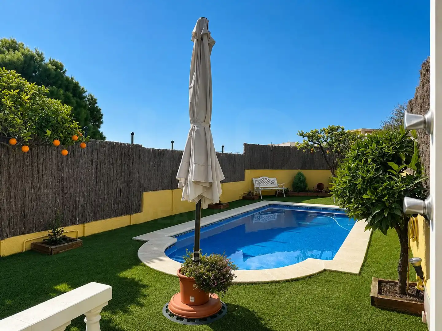 Doppelhaushälfte mit Pool zum Verkauf in Calafell Poble