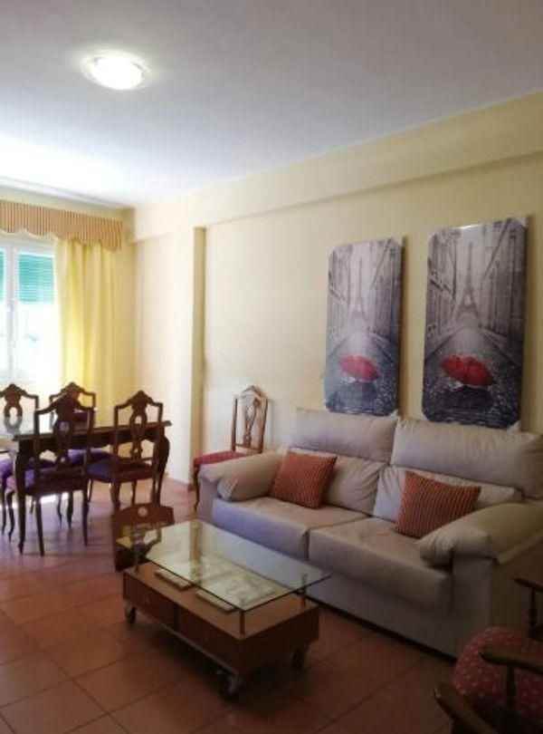 Living room of Flat to rent in  Sevilla Capital  with Air Conditioner, Terrace and Storage room