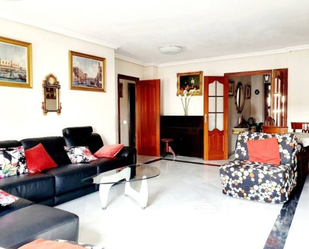 Living room of Flat to rent in  Sevilla Capital  with Air Conditioner, Terrace and Balcony