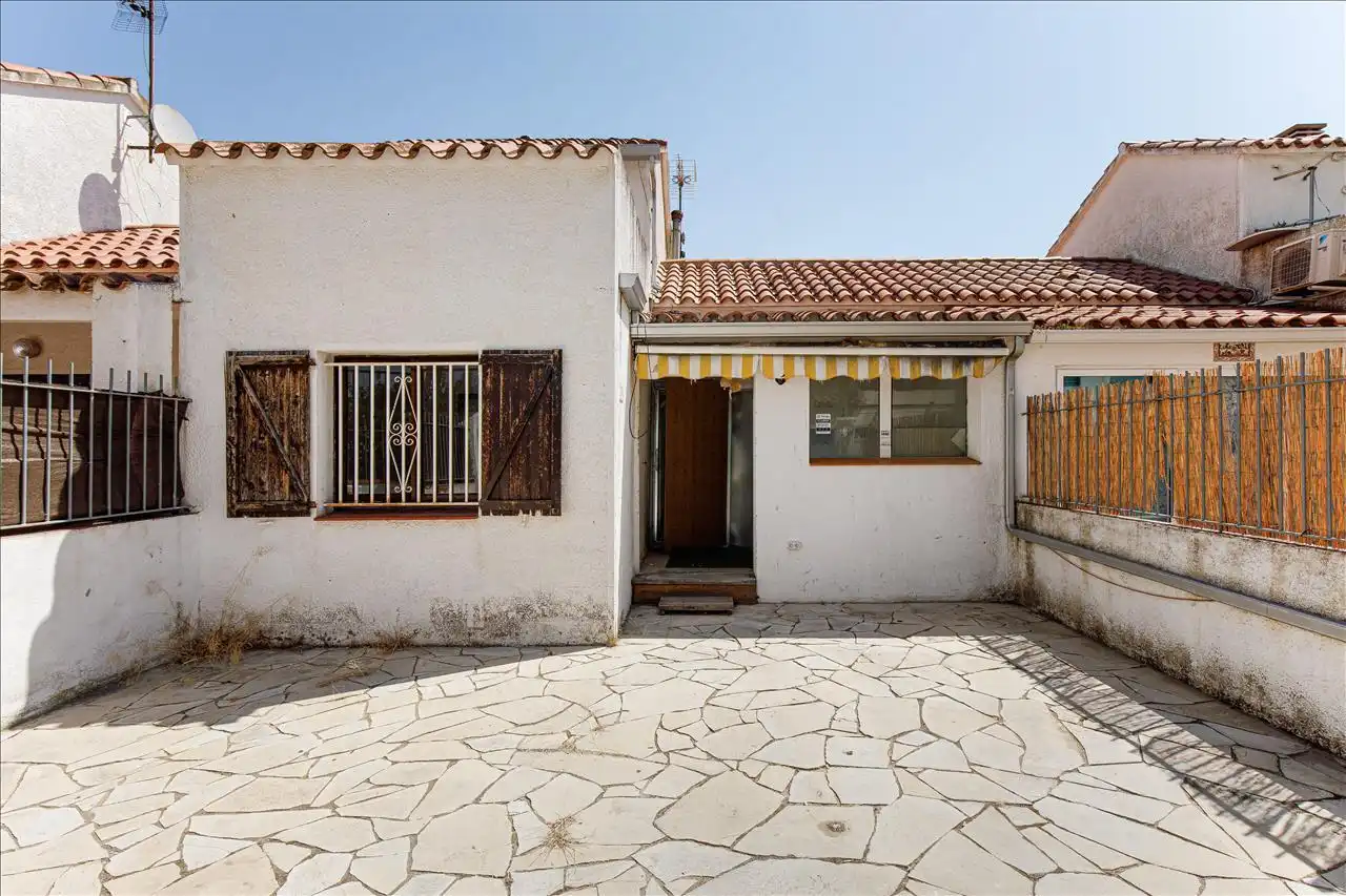 Casa aparellada amb piscina en venda a De La Illeta, imagen 10