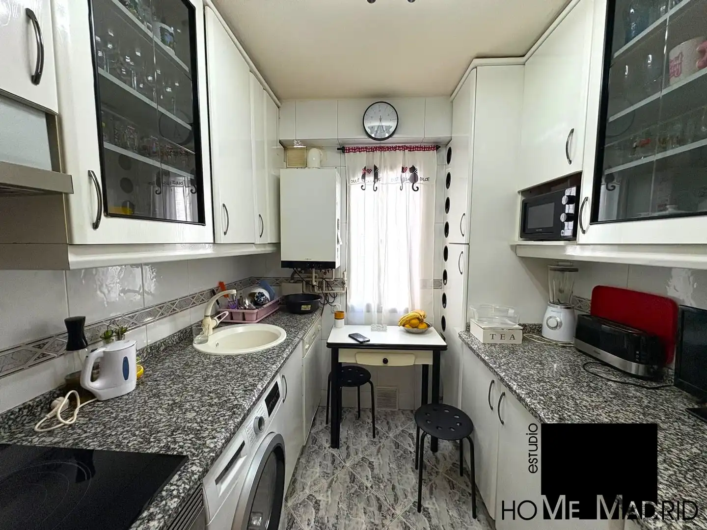 Kitchen of Flat for sale in Madrid  with Air Conditioner, Heating and Parquet flooring