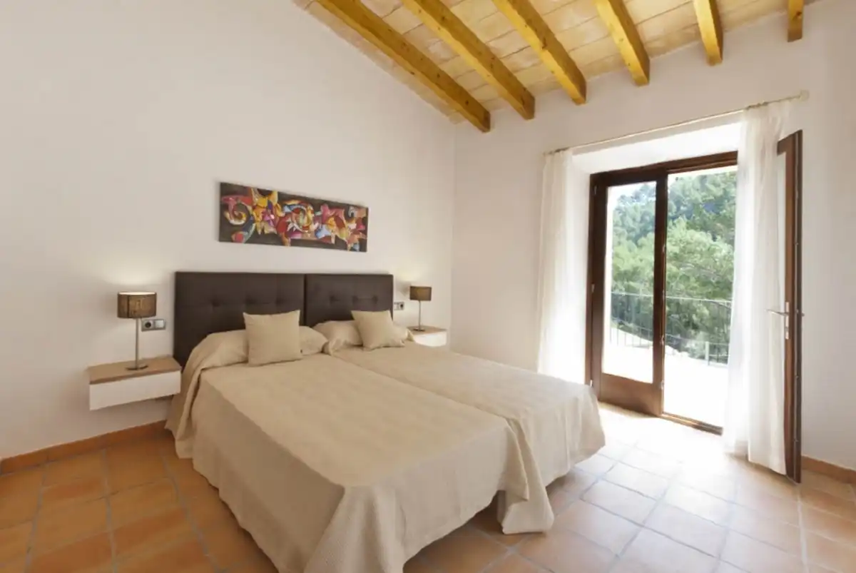 Country homes for sale in Deià