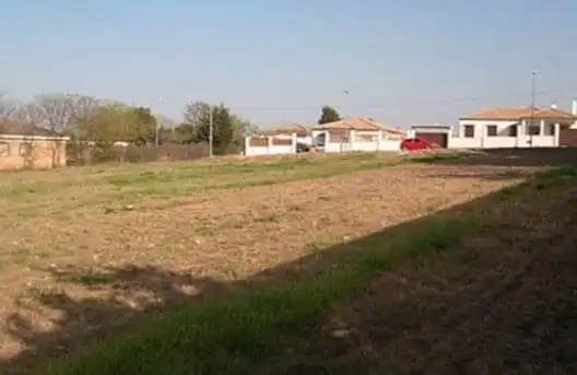 Terreny residencial en venda a La Carlota