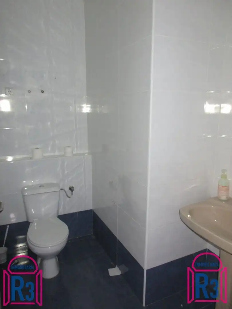 Baño de Local de alquiler en León Capital 