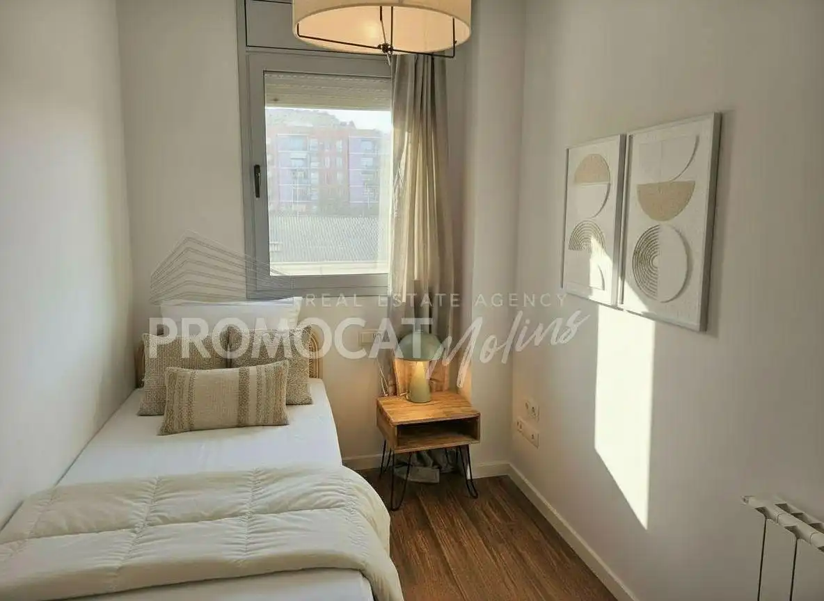 Habitación de Piso en venta en Molins de Rei con Aire acondicionado, Amueblado y Balcón
