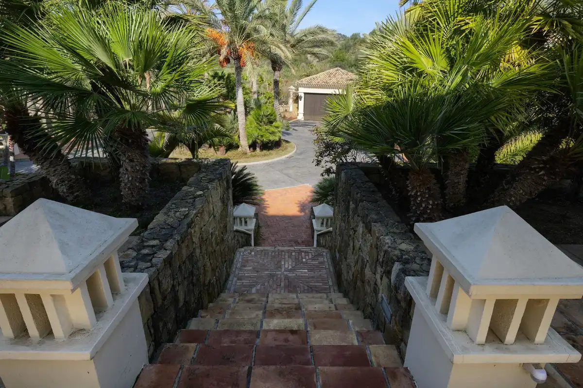 Chalet con piscina en venta en Milla de Oro, imagen 17