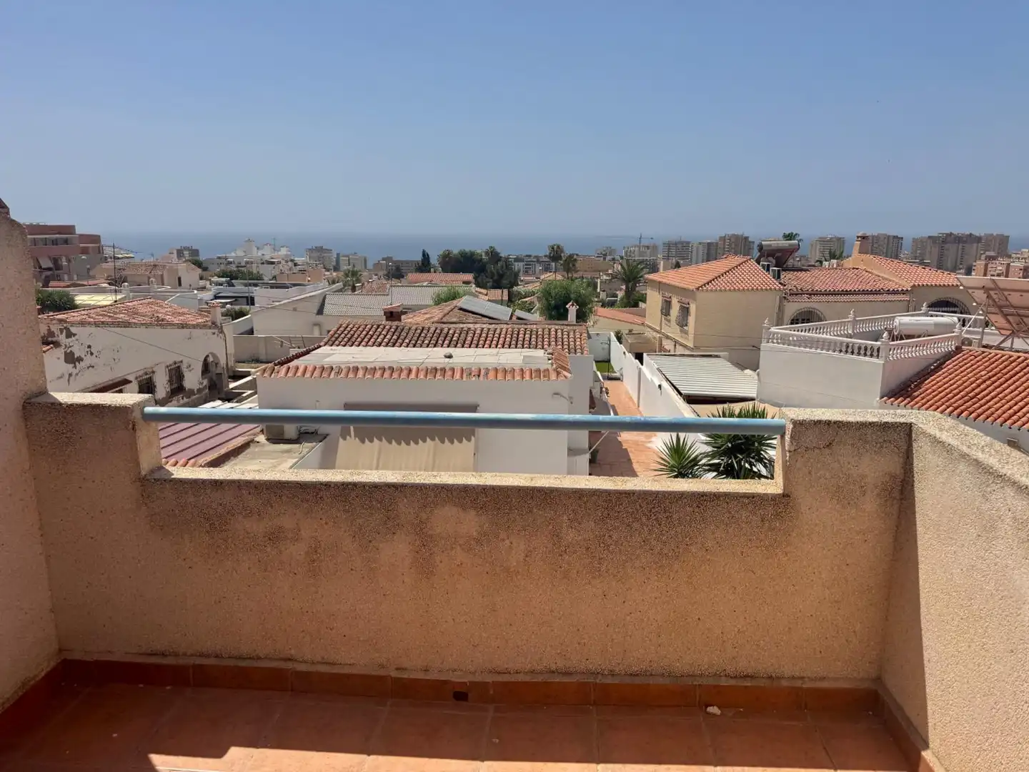 Terrassa de Casa adosada en venda en Roquetas de Mar amb Terrassa i Piscina comunitària