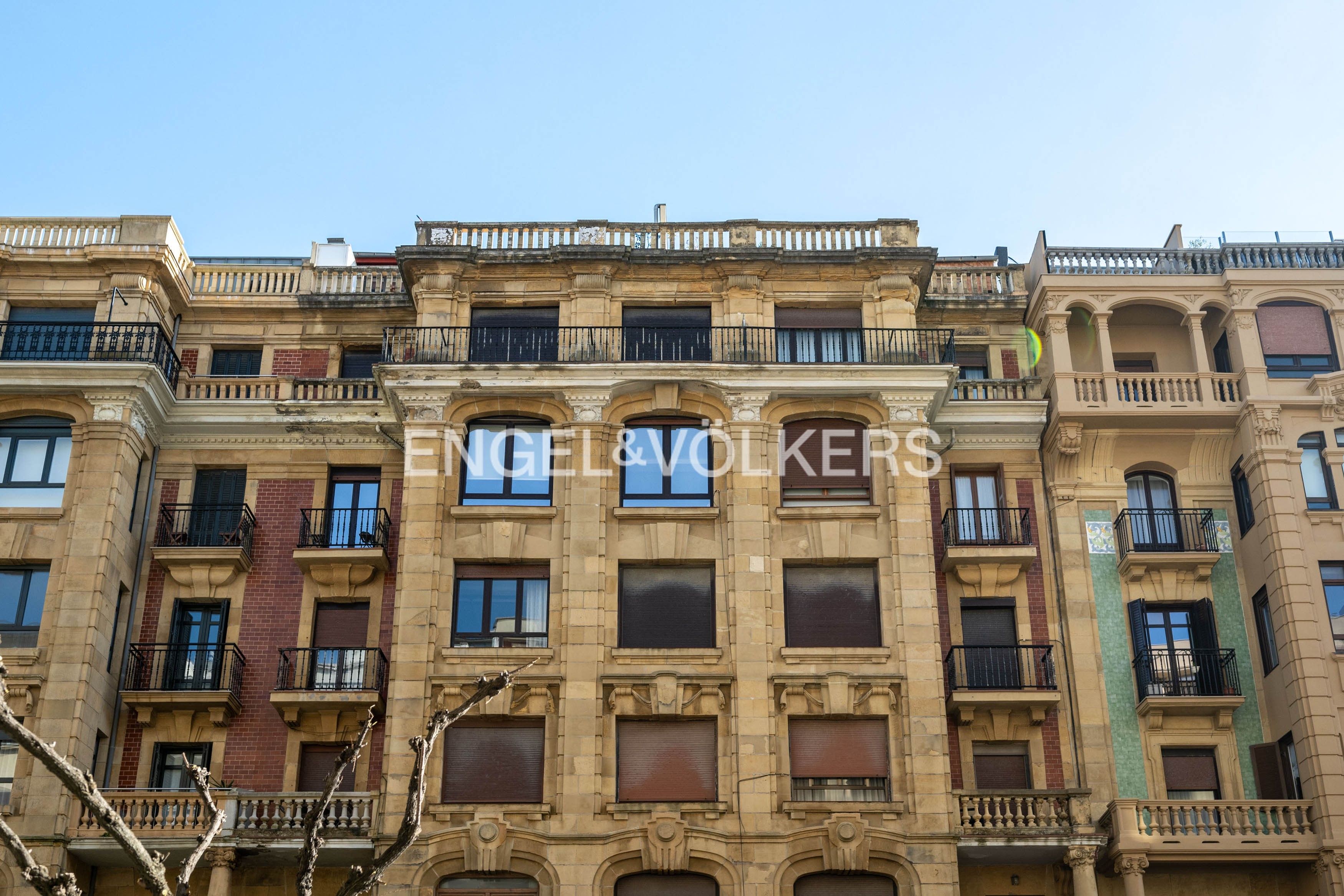 Exterior view of Apartment for sale in Donostia - San Sebastián   with Heating, Furnished and Balcony