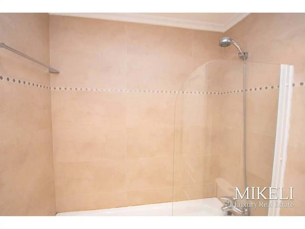 Badezimmer von Wohnung zum Verkauf in Santander mit Heizung, Parkett und Terrasse