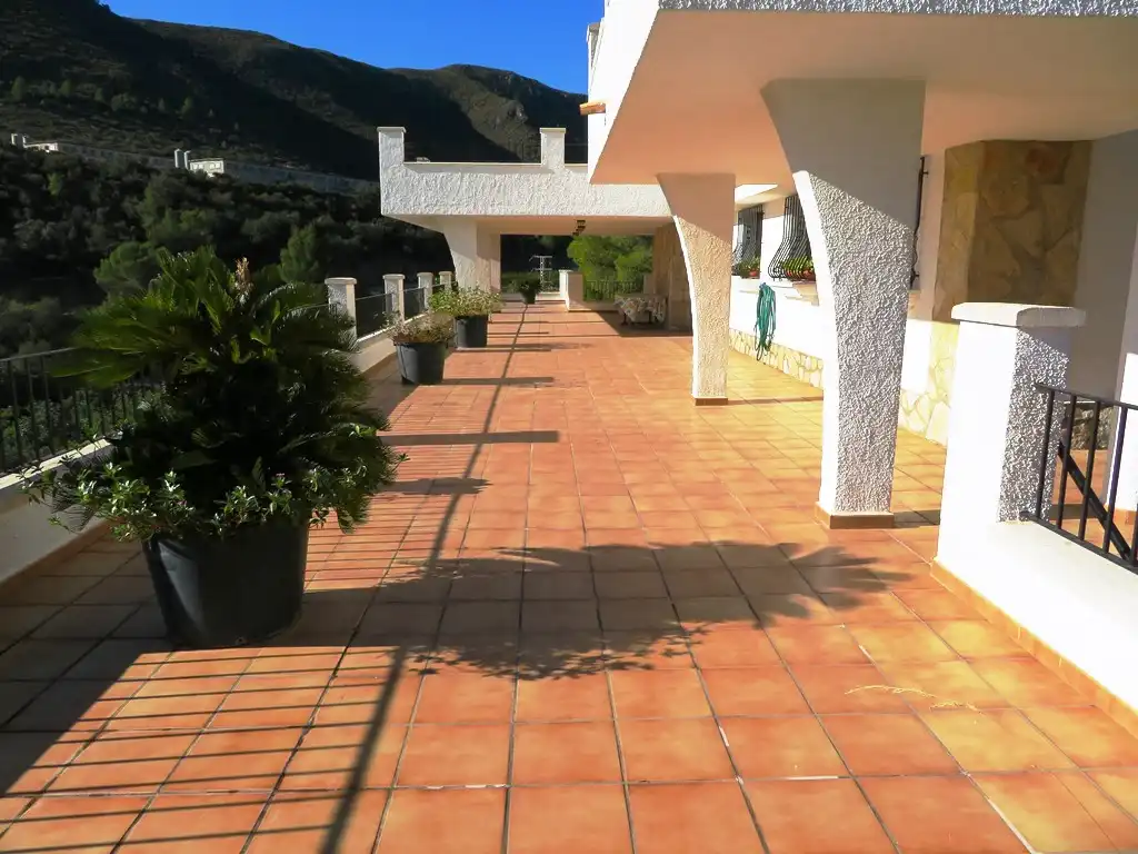Terrassa de Casa o xalet en venda en L'Atzúbia amb Jardí privat, Terrassa i Traster