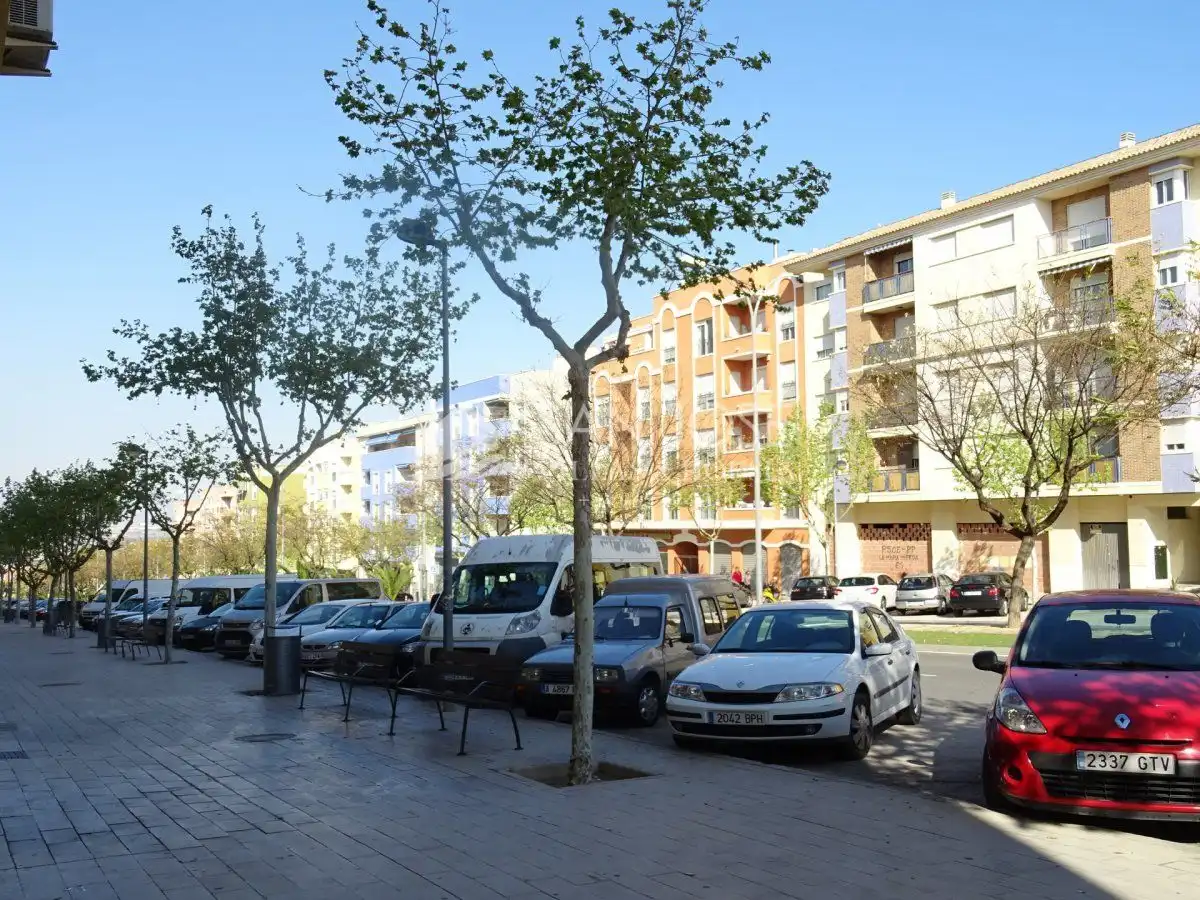 Locale commerciale in vendita a Aspe Centro