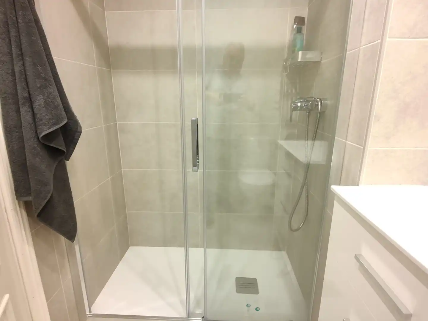Badezimmer von Wohnung zur Miete in Almuñécar mit Klimaanlage und Terrasse