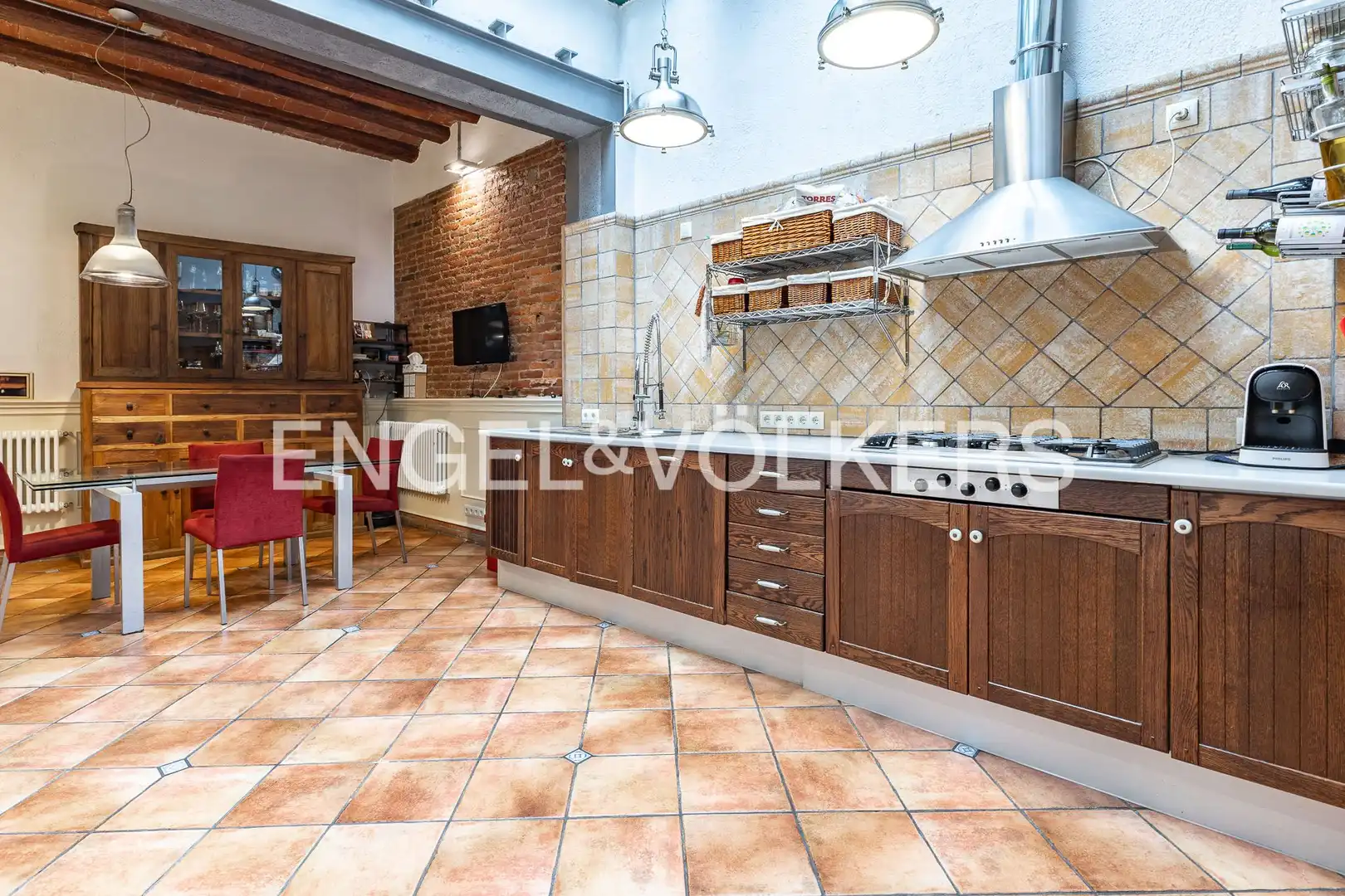 Cuina de Casa adosada en venda en Barcelona amb Aire condicionat, Calefacció i Terrassa
