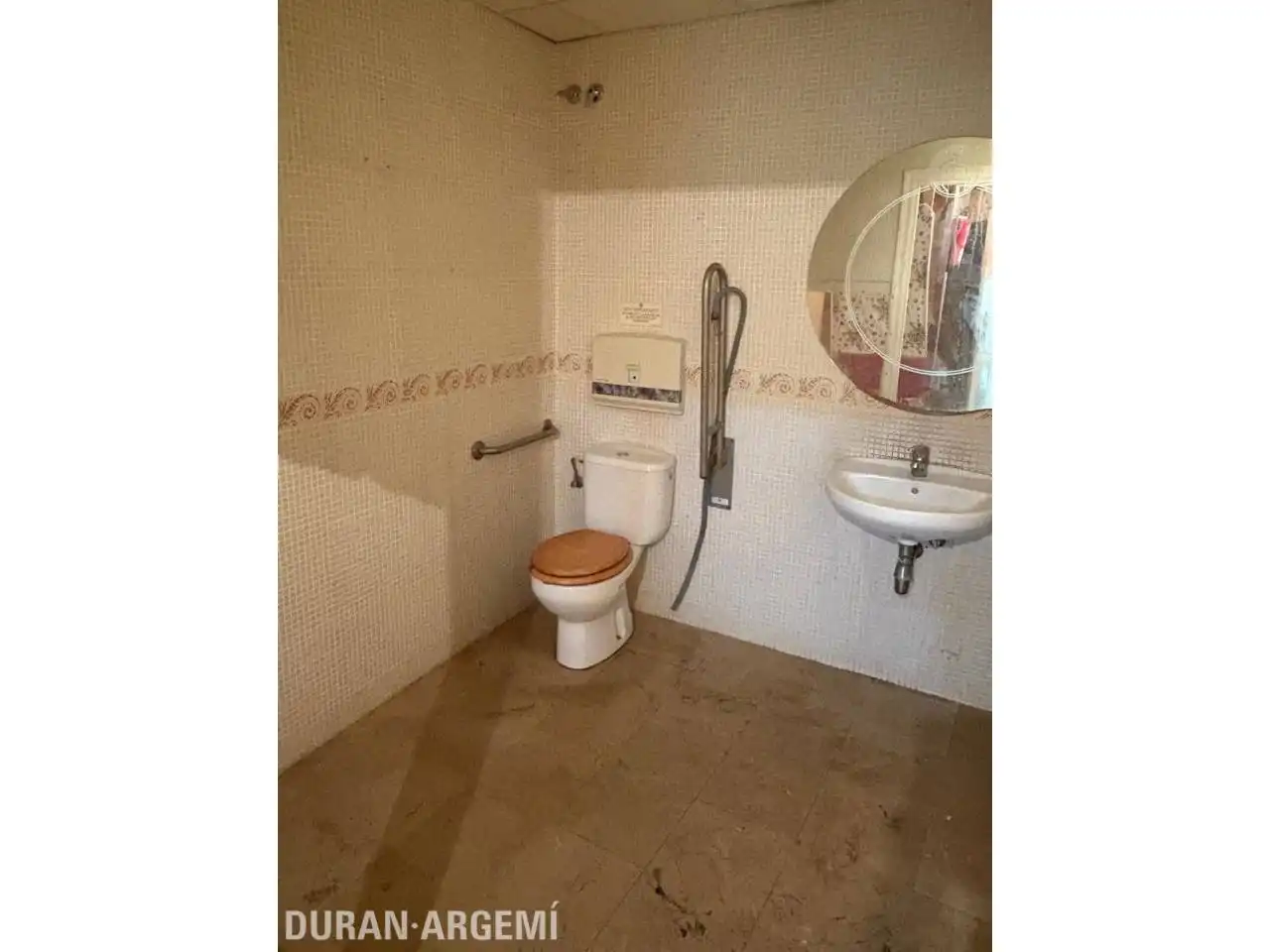Baño de Local de alquiler en Terrassa