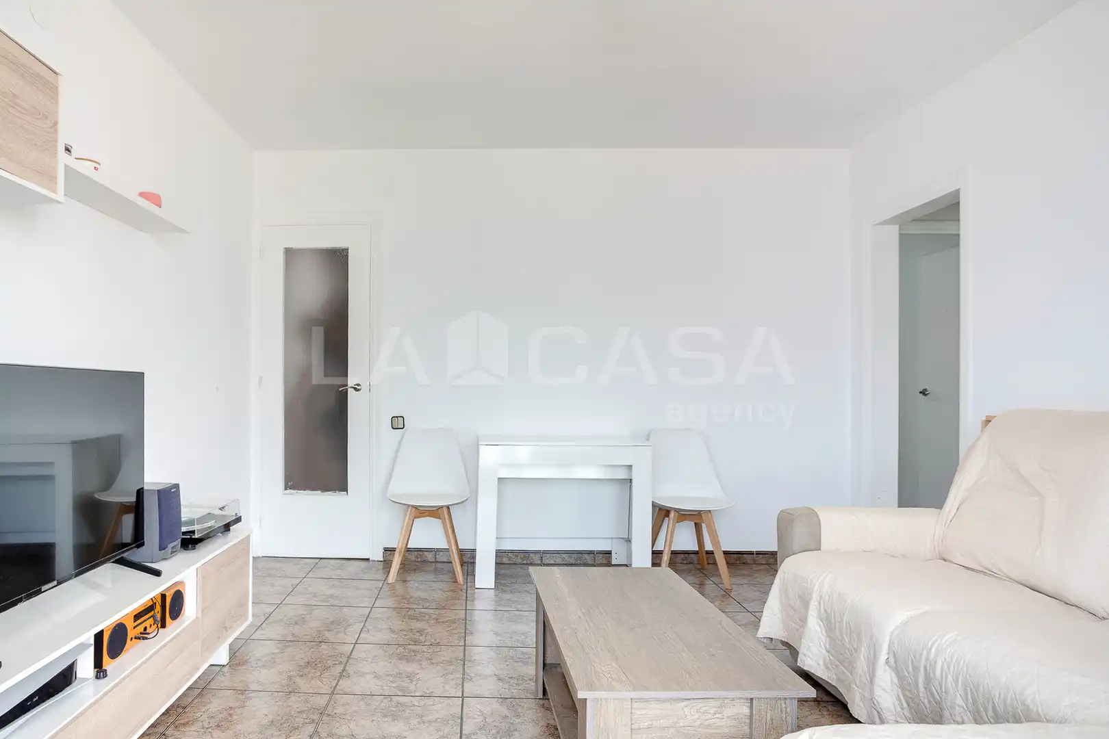 Sala d'estar de Pis en venda en Cornellà de Llobregat amb Balcó