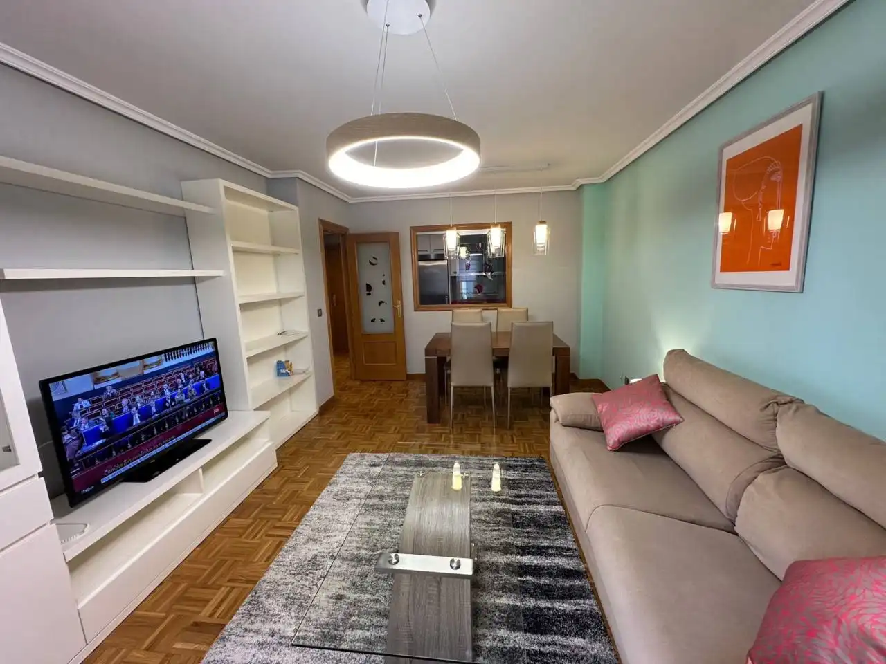 Sala de estar de Apartamento de alquiler en Burgos con Calefacción, Parquet y Amueblado