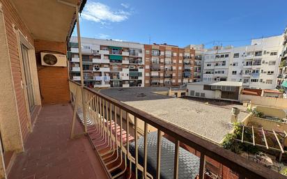 Vista exterior de Pis en venda en  Valencia Capital amb Balcó