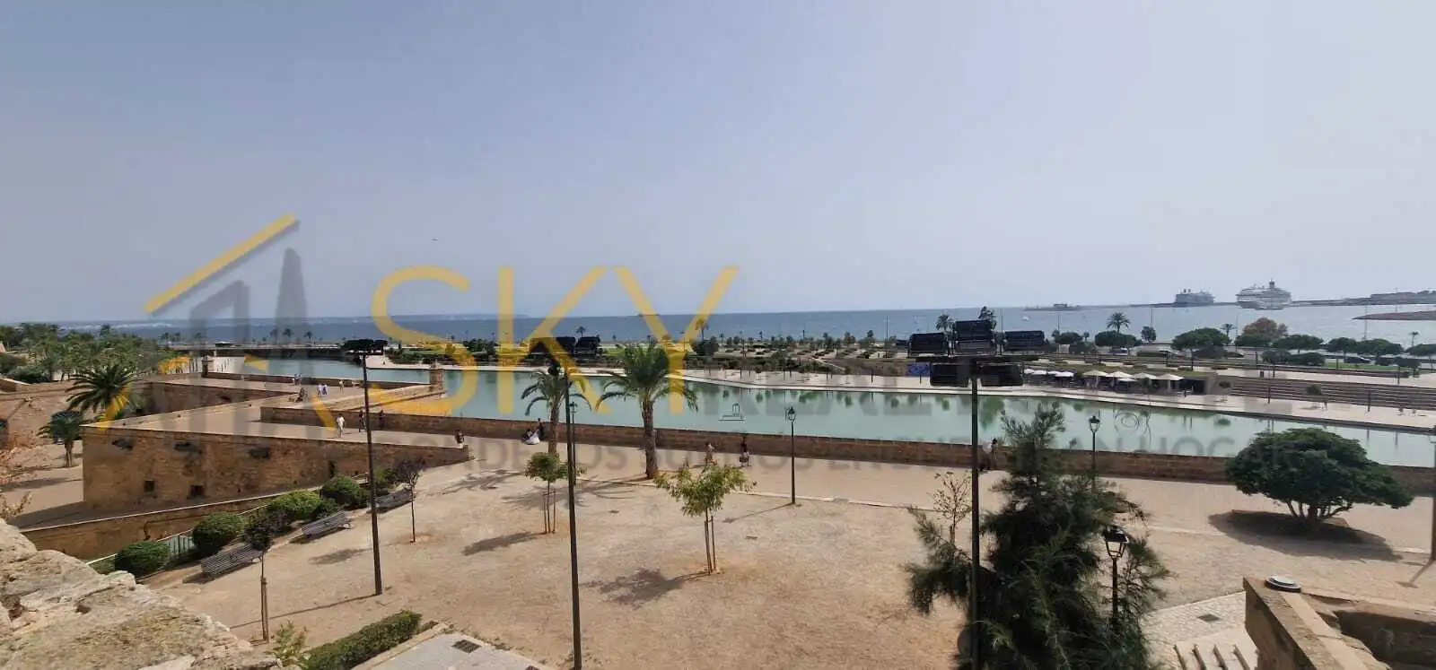 Swimming pool of Flat for rent to own in  Palma de Mallorca  with Pets allowed