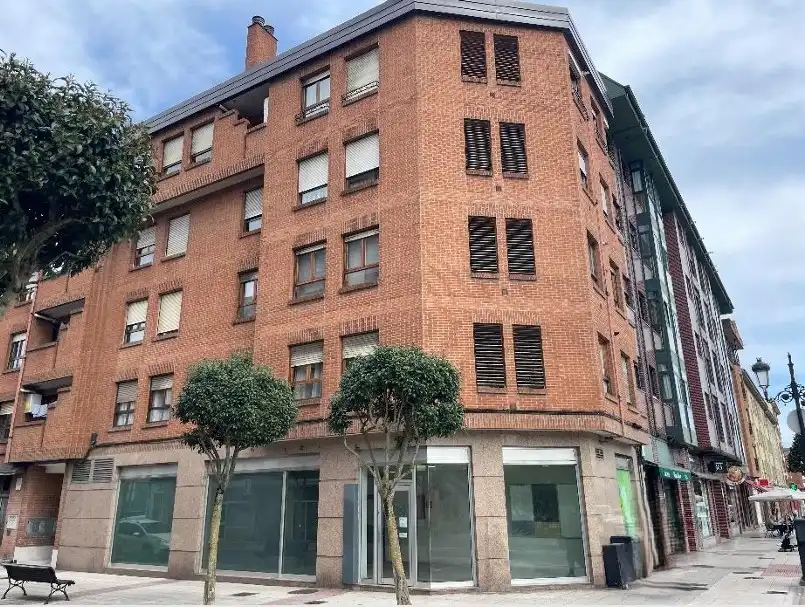 Local comercial en venta en Fozaneldi - Tenderina - Ventanielles