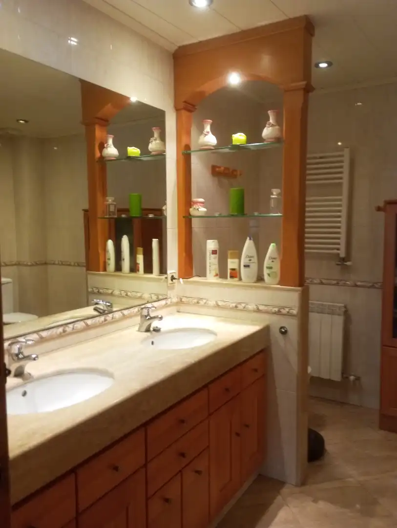 Baño de Dúplex en venta en Avià con Calefacción, Horno y Balcón