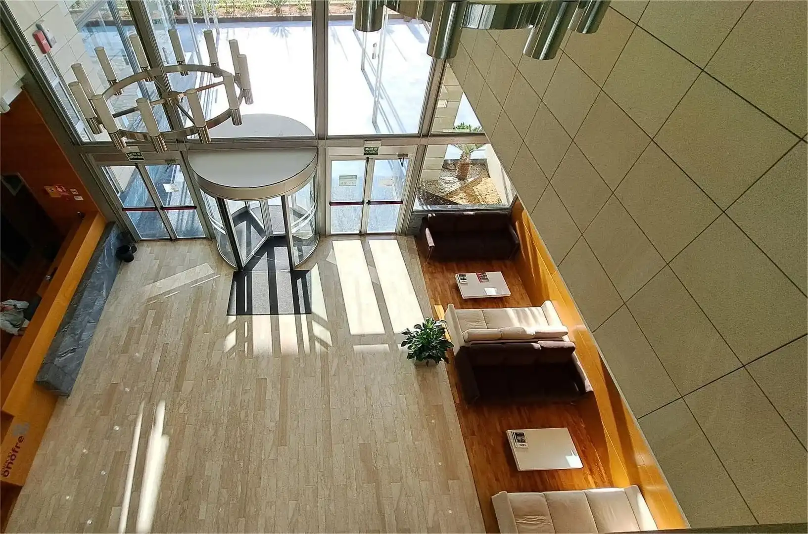 Wohnzimmer von Büro zum Verkauf in Paterna