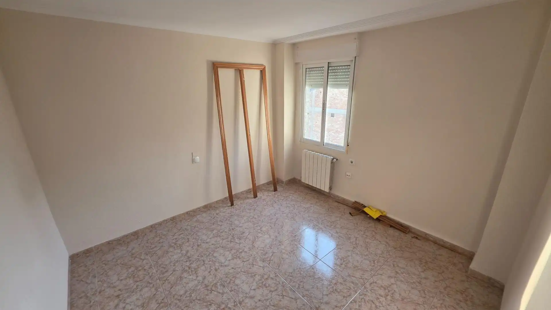 Schlafzimmer von Einfamilien-Reihenhaus zum Verkauf in Ontinyent mit Terrasse und Balkon